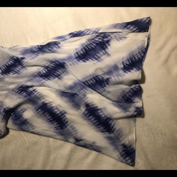 White and Blue Vince Camuto Maxi Dress - Picture 5 of 7